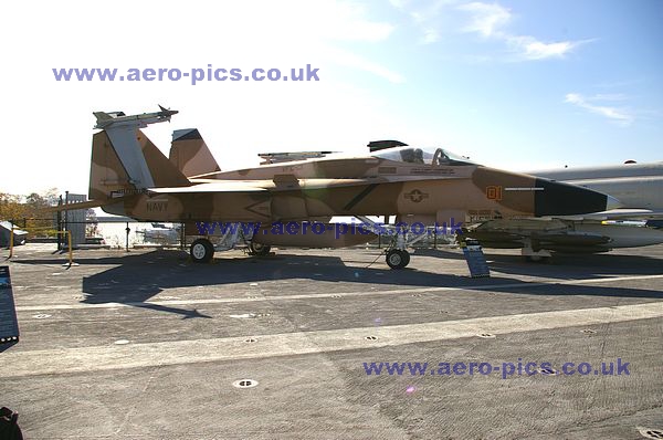 FA-18A 162901 USS Midway 12112008 D067-24