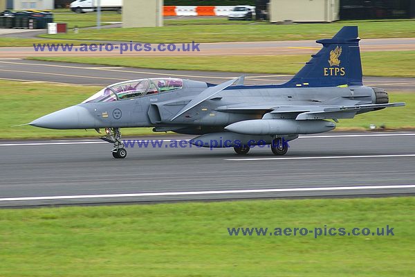 JAS-39B 39802 Fairford 10072008 D046-09